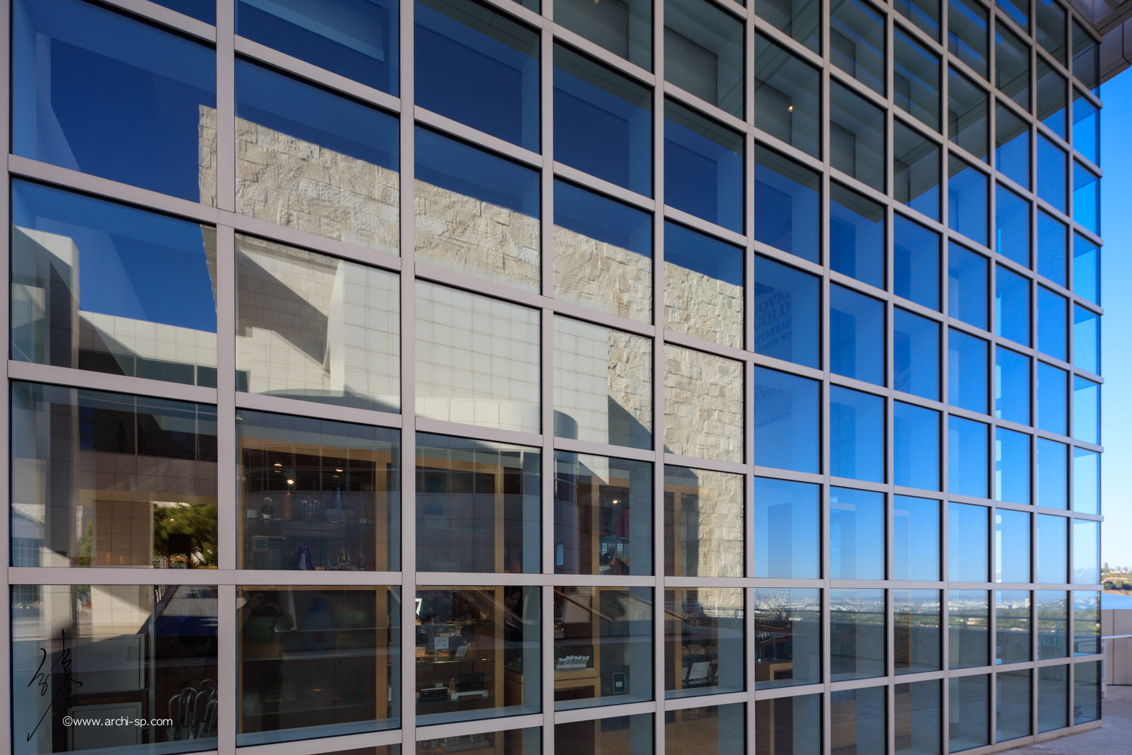 Reflaction Of Glass Wall